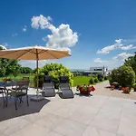Auf Grossem Gartengrundstueck By Interhome * 체르젝토마