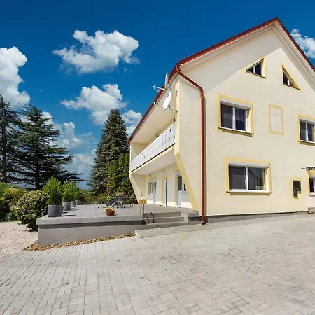 Auf Grossem Gartengrundstueck By Interhome Apartment
