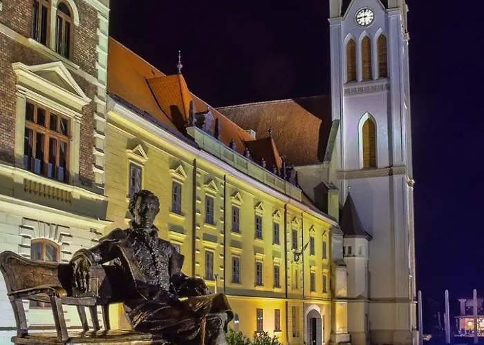 Auf Grossem Gartengrundstueck By Interhome